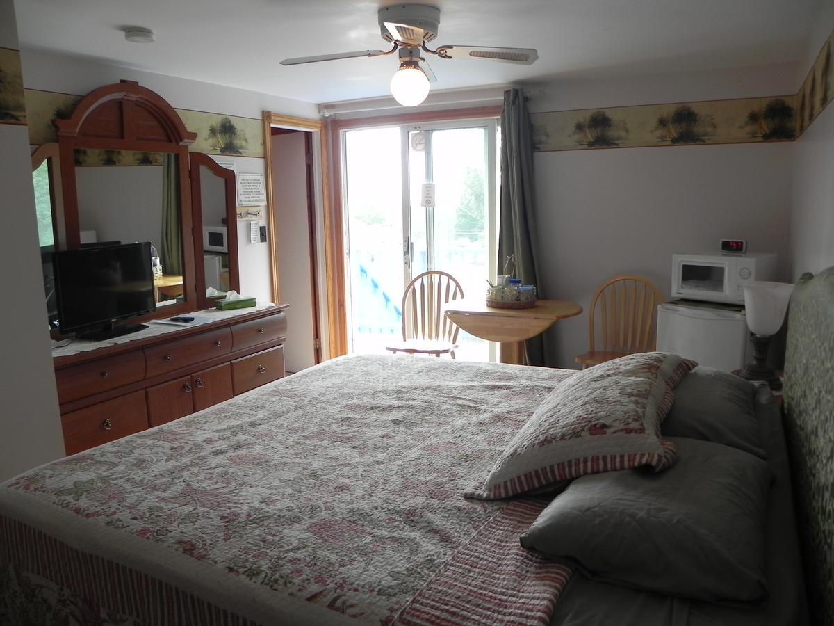 Lakeview Motel & Cottages Sauble Beach Bagian luar foto